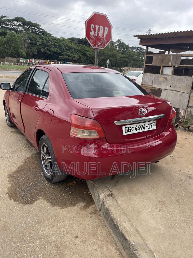Toyota Yaris 2010 Red