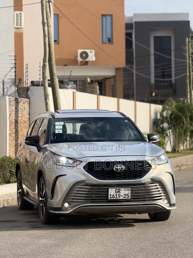 Toyota Highlander XSE 2021 Gray