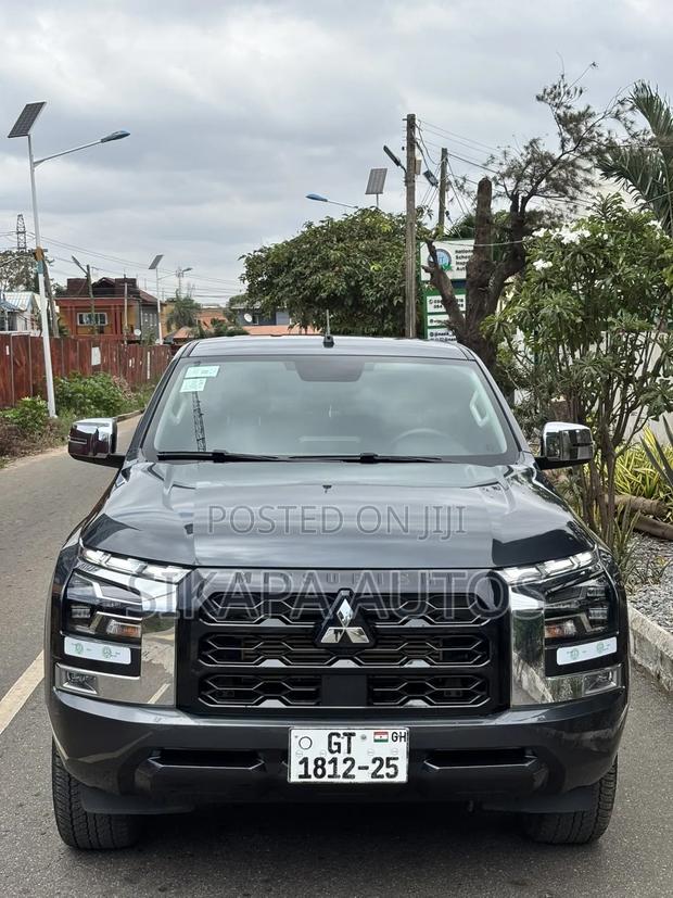 Mitsubishi L200 2025 Black