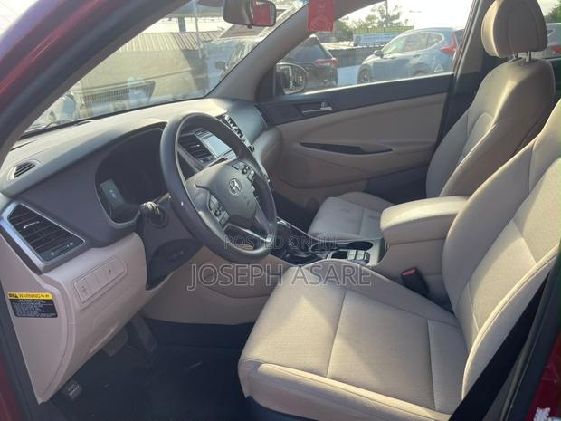 Hyundai Tucson 2017 Red