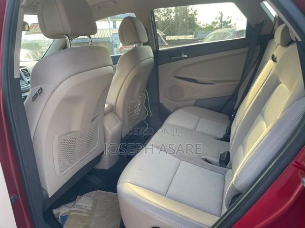 Hyundai Tucson 2017 Red
