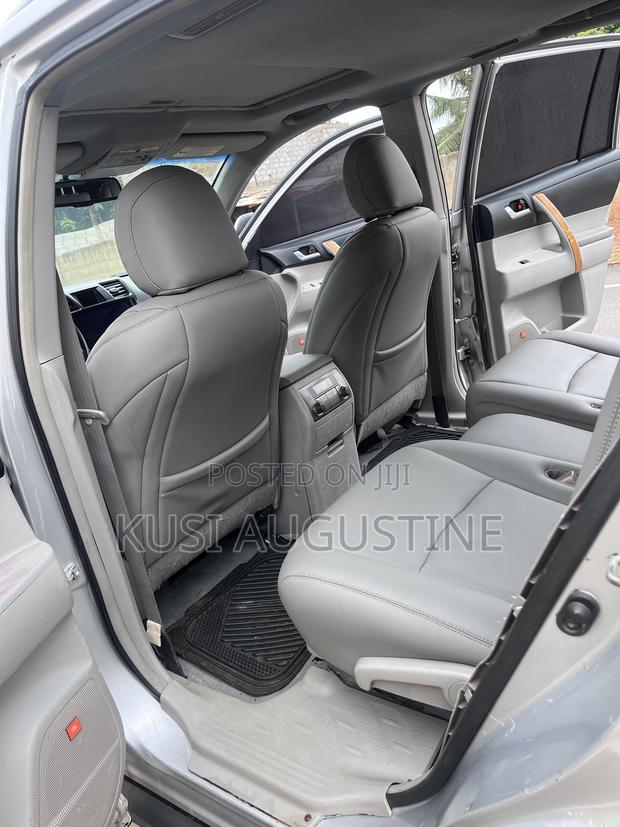 Toyota Highlander Limited 2012 Silver