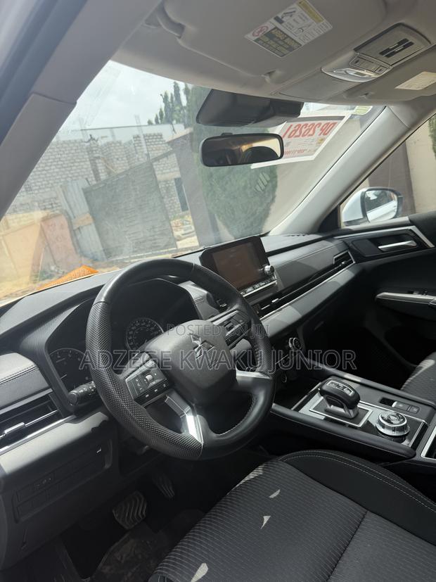 Mitsubishi Outlander SEL 2023 White