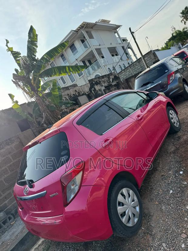 Toyota Vitz 2011 Pink