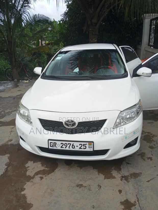 Toyota Corolla 2010 White