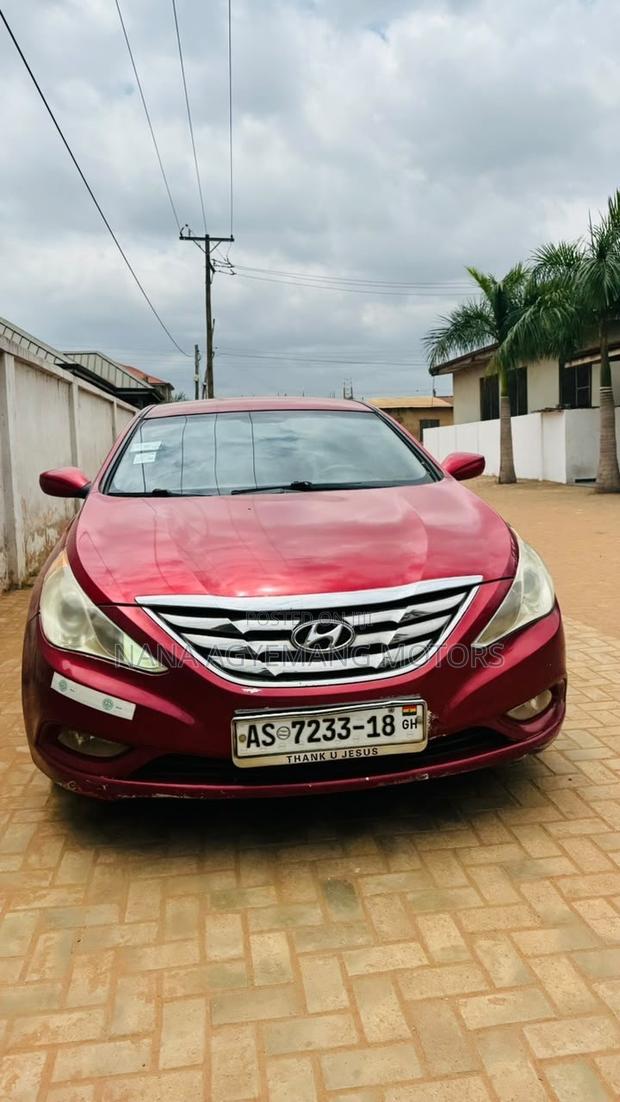 Hyundai Sonata SE 2.0T Sedan FWD (2.0L 4cyl 6A) 2013 Red