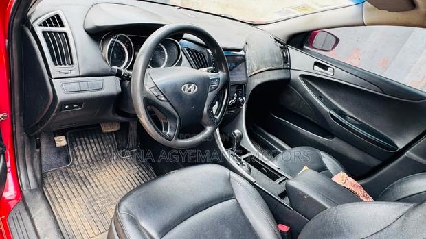 Hyundai Sonata SE 2.0T Sedan FWD (2.0L 4cyl 6A) 2013 Red