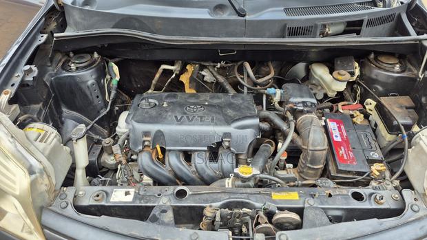 Toyota Sienta 2015 Gray
