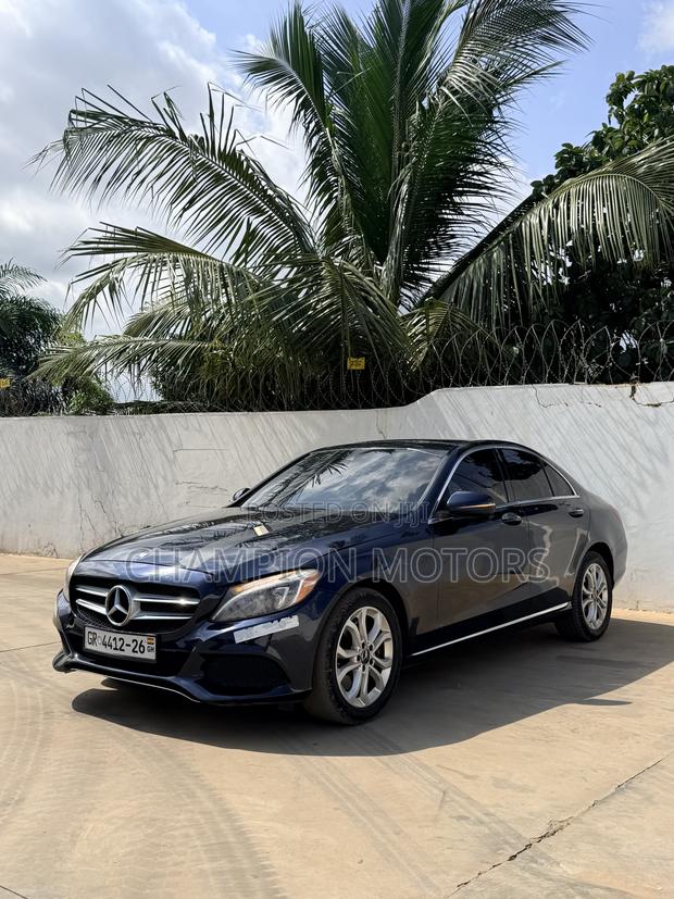 Mercedes-Benz C300 2016 Blue
