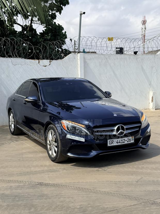 Mercedes-Benz C300 2016 Blue