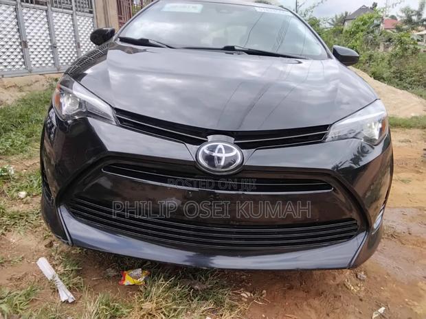 Toyota Corolla LE Eco (1.8L 4cyl 2A) 2018 Black
