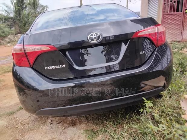 Toyota Corolla LE Eco (1.8L 4cyl 2A) 2018 Black
