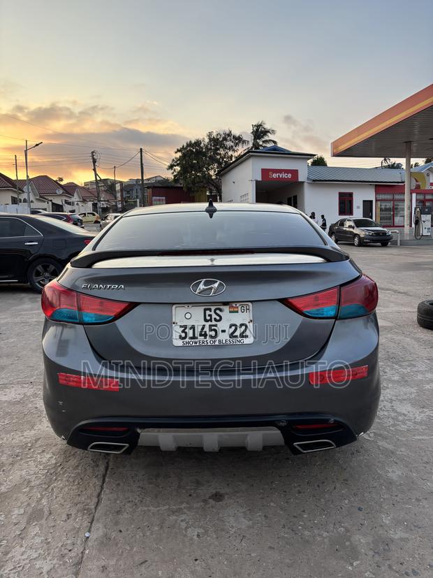 Hyundai Elantra SE Coupe FWD (1.8L 4cyl 6A) 2013 Gray