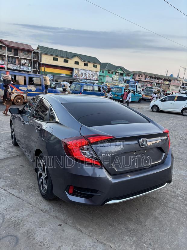 Honda Civic LX Coupe 2019 Gray