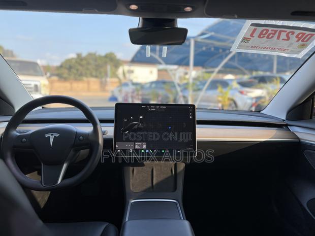 Tesla Model 3 Standard Range RWD 2023 Black