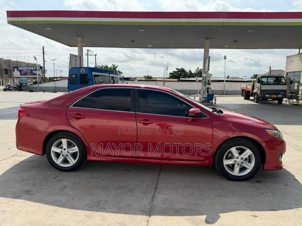 Toyota Camry SE Sport 4dr Sedan (2.5L 4cyl 6A) 2014 Red