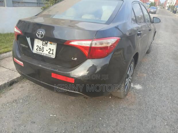 Toyota Corolla 2015 Black