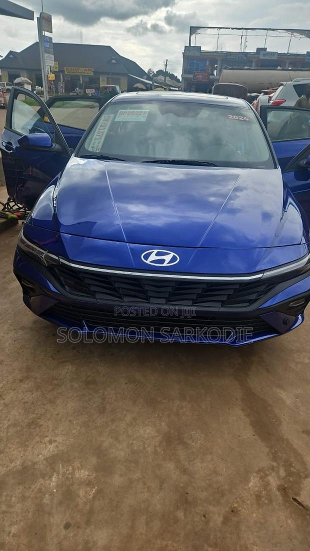 Hyundai Elantra 2024 Blue