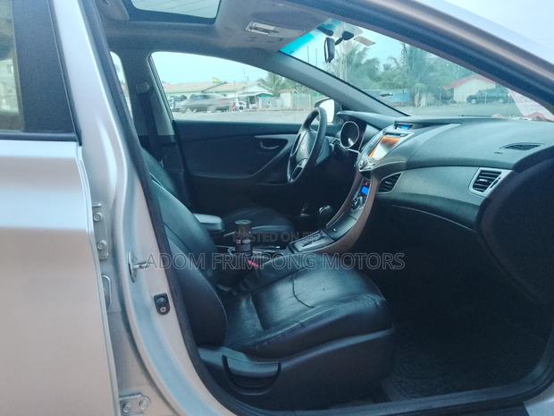 Hyundai Elantra 2013 Silver