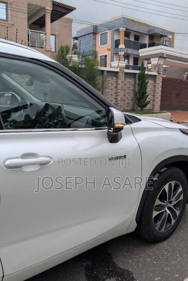 Toyota Highlander XLE 2022 White