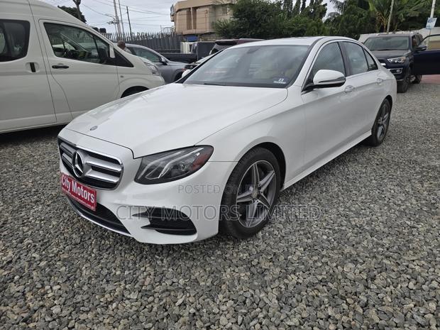Mercedes-Benz E300 4Matic AWD Sedan (2.0L 4cyl 9A) 2017 White