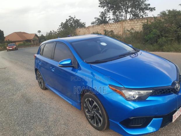 Toyota Corolla 2017 Blue