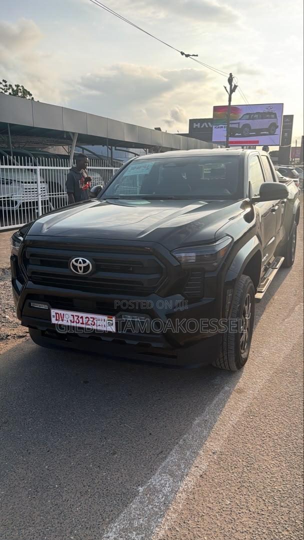 Toyota Tacoma 2025 Black
