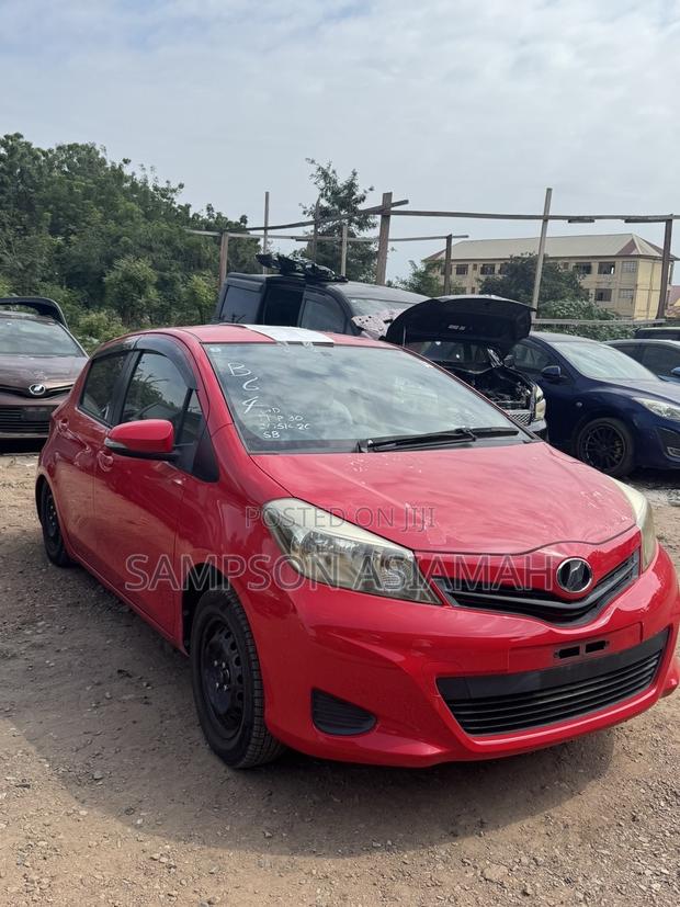 Toyota Vitz 1.3 AWD 3dr 2013 Red