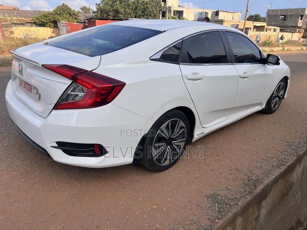 Honda Civic EX-T 2dr Coupe (1.5L 4cyl) 2016 White