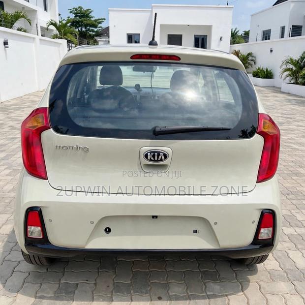 Toyota Vitz 2016