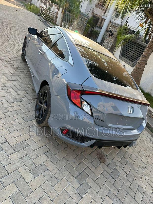 Honda Civic Sport Coupe 2019 Gray