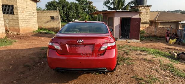 Toyota Camry LE 4dr Sedan (2.5L 4cyl 6AM) 2010
