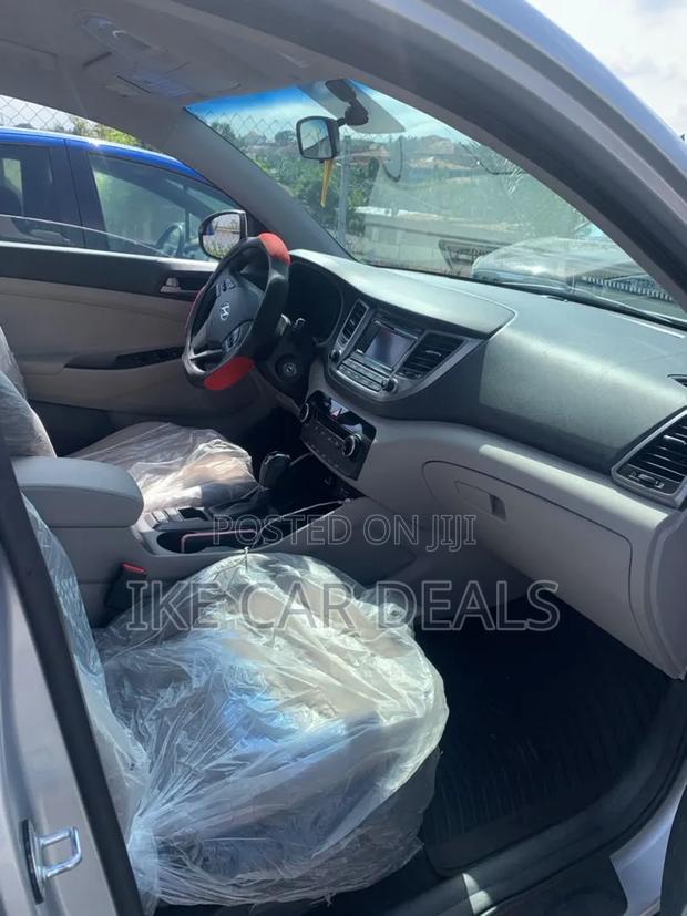 Hyundai Tucson SE AWD 2018 Silver
