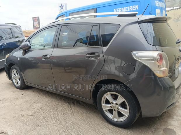 Toyota Corolla 2015 Gray