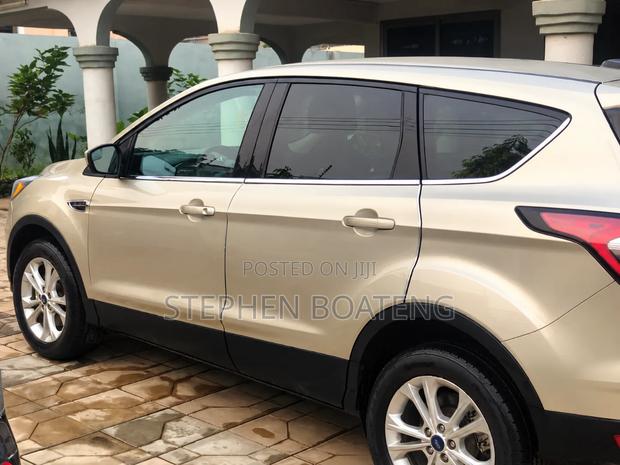 Ford Escape S FWD 2017 Gold