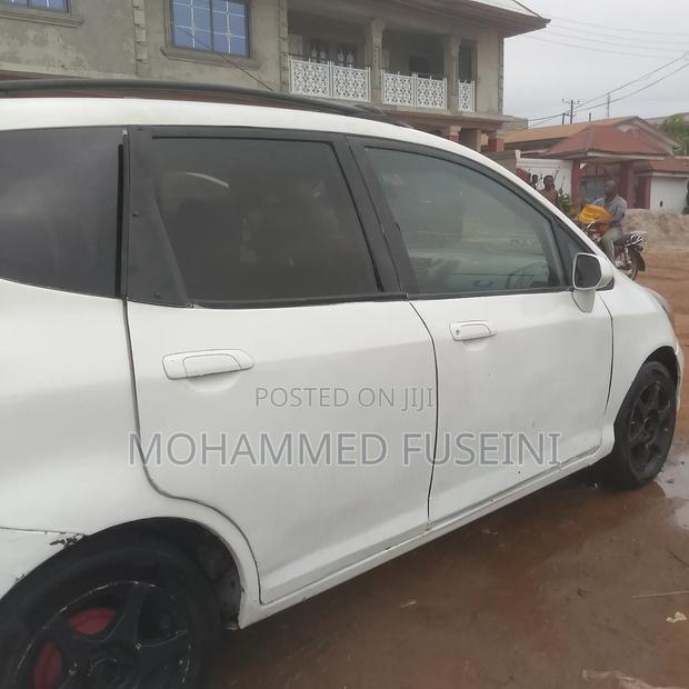 Honda Fit 2002 White