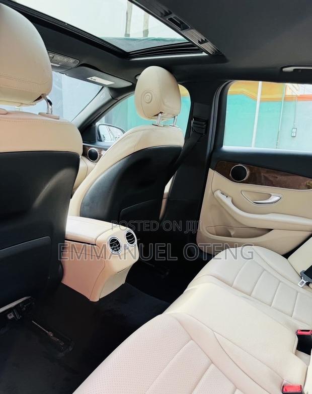 Mercedes-Benz C300 2018 Gray