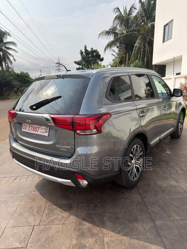 Mitsubishi Outlander ES AWC 2016 Gray