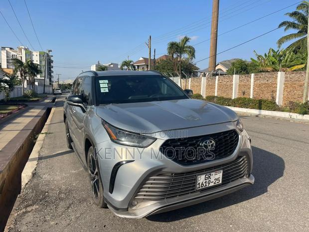 Toyota Highlander XLE AWD 2020 Silver