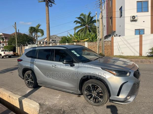 Toyota Highlander XLE AWD 2020 Silver