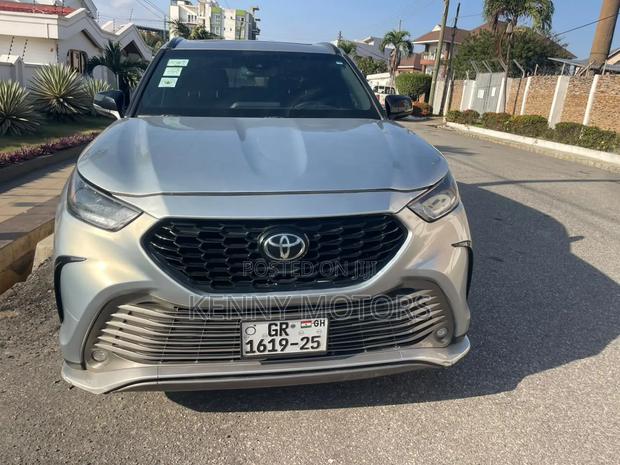 Toyota Highlander XLE AWD 2020 Silver