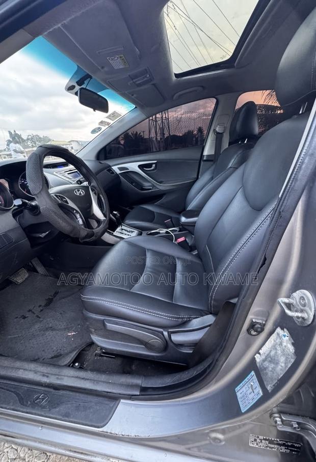 Hyundai Elantra Limited Sedan FWD (1.8L 4cyl 6A) 2013 Silver