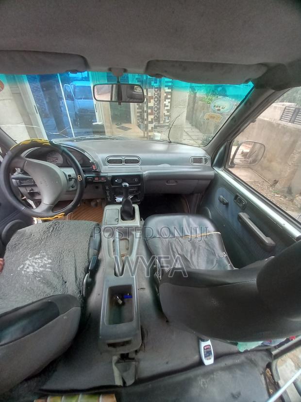 Nissan Serena 2000 White