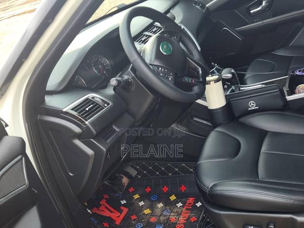 Land Rover Range Rover 2017 White
