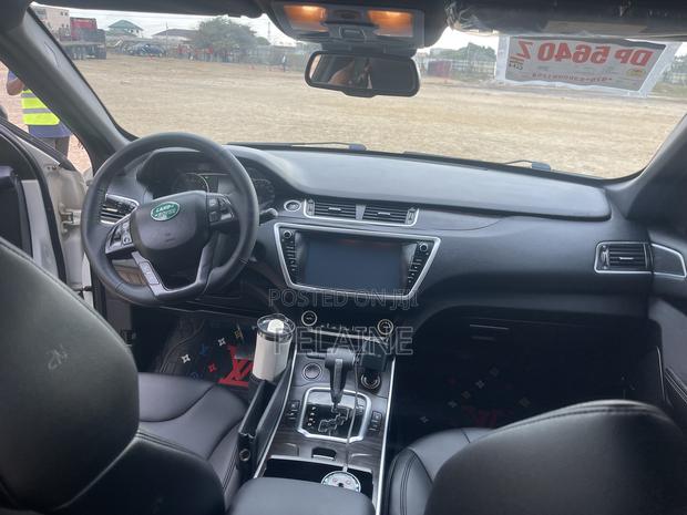 Land Rover Range Rover 2017 White