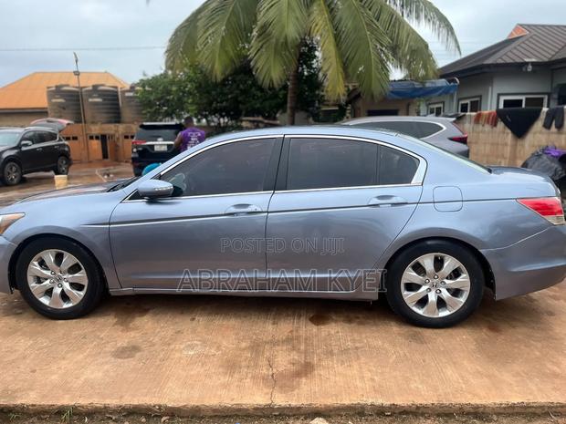 Honda Accord 2.2 DTEC Sedan Automatic 2012 Silver