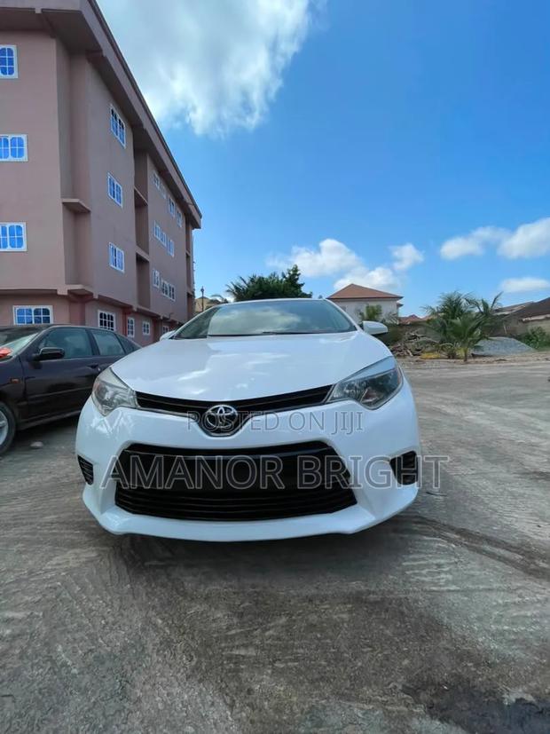 Toyota Corolla 2014 White