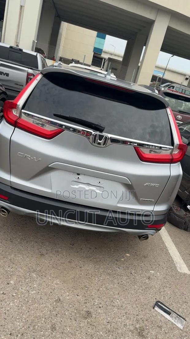 Honda CR-V Touring AWD 2018 Gray