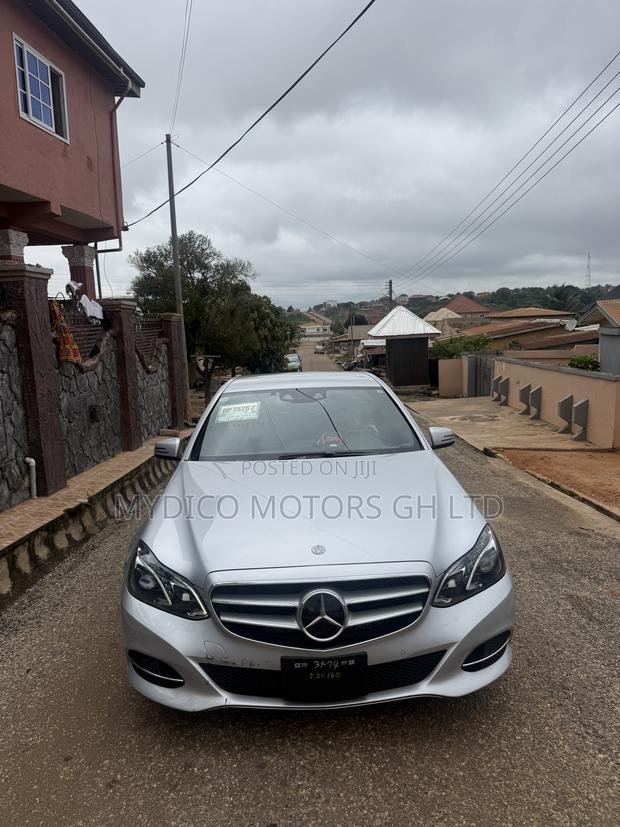 Mercedes-Benz E300 2015 Silver