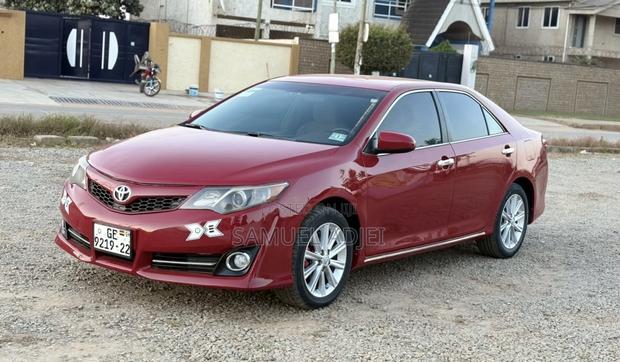 Toyota Camry 2014 Red